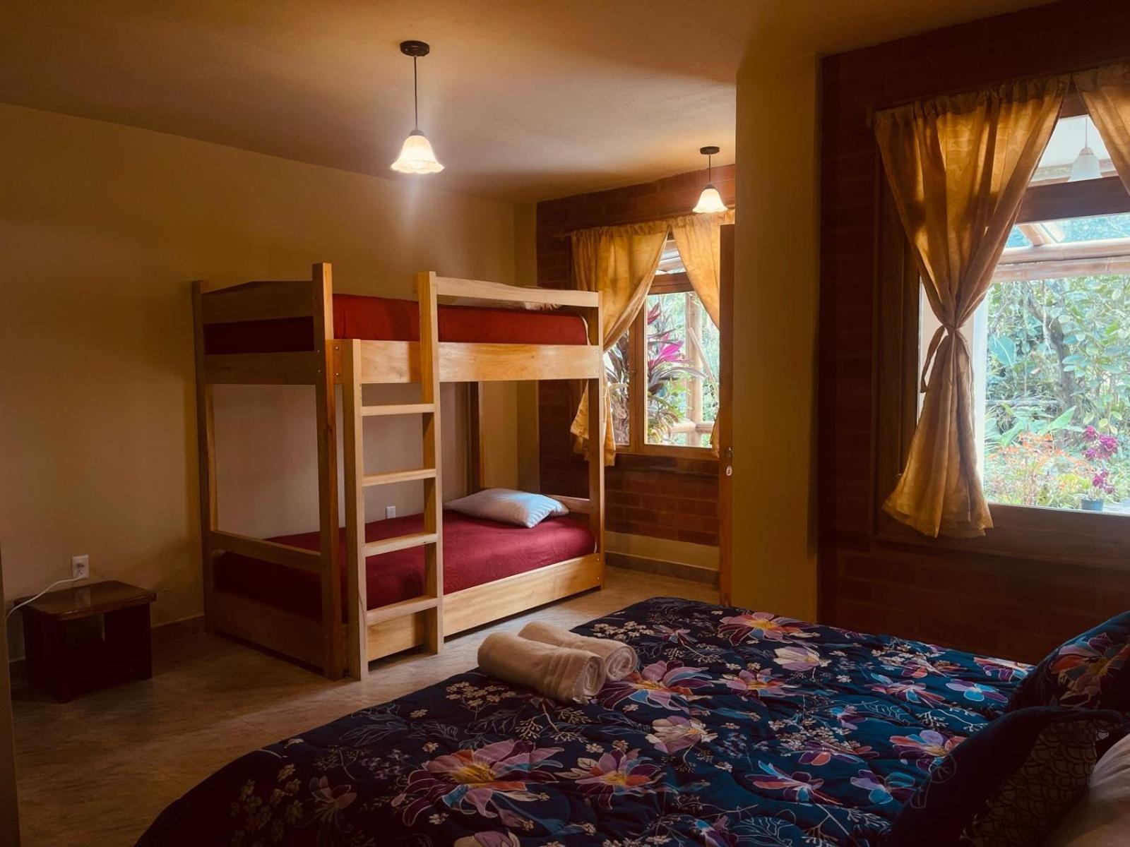 Bed and Breakfast Casa Del Rio En Mindo Exterior foto