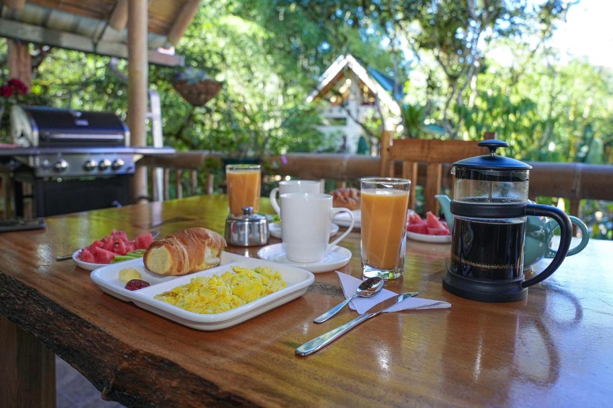 Bed and Breakfast Casa Del Rio En Mindo Exterior foto